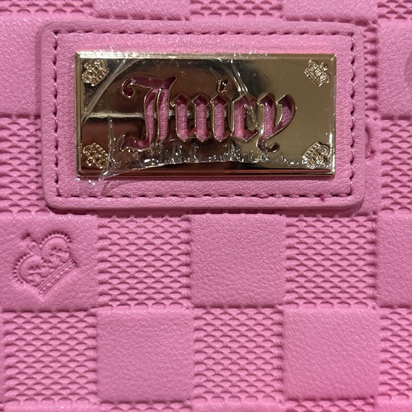 Juicy Couture Pink Checkered Shoulder Bag with Gold Accents With Matching Wallet - Picture 3 of 6